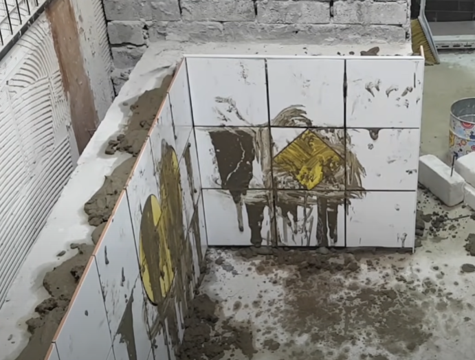 타일기능사 측면 시험과정 설명하는 사진