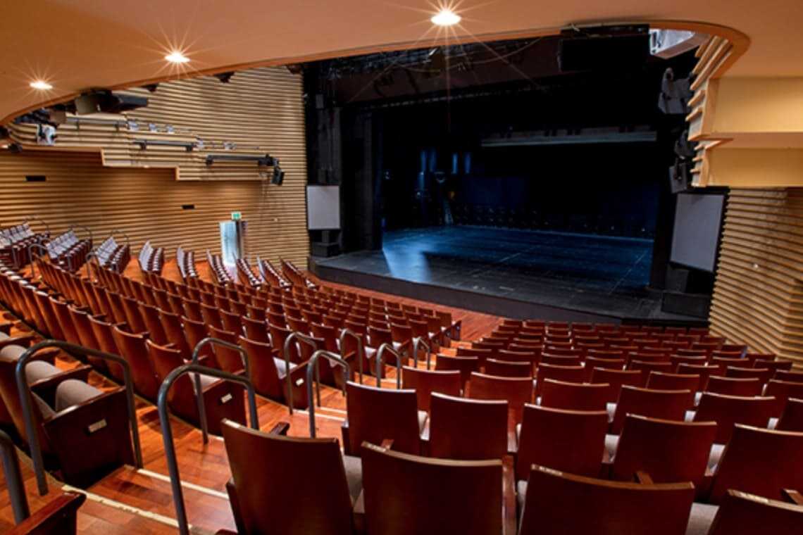 달오름 극장 좌석 시야 1층 L열 22석 