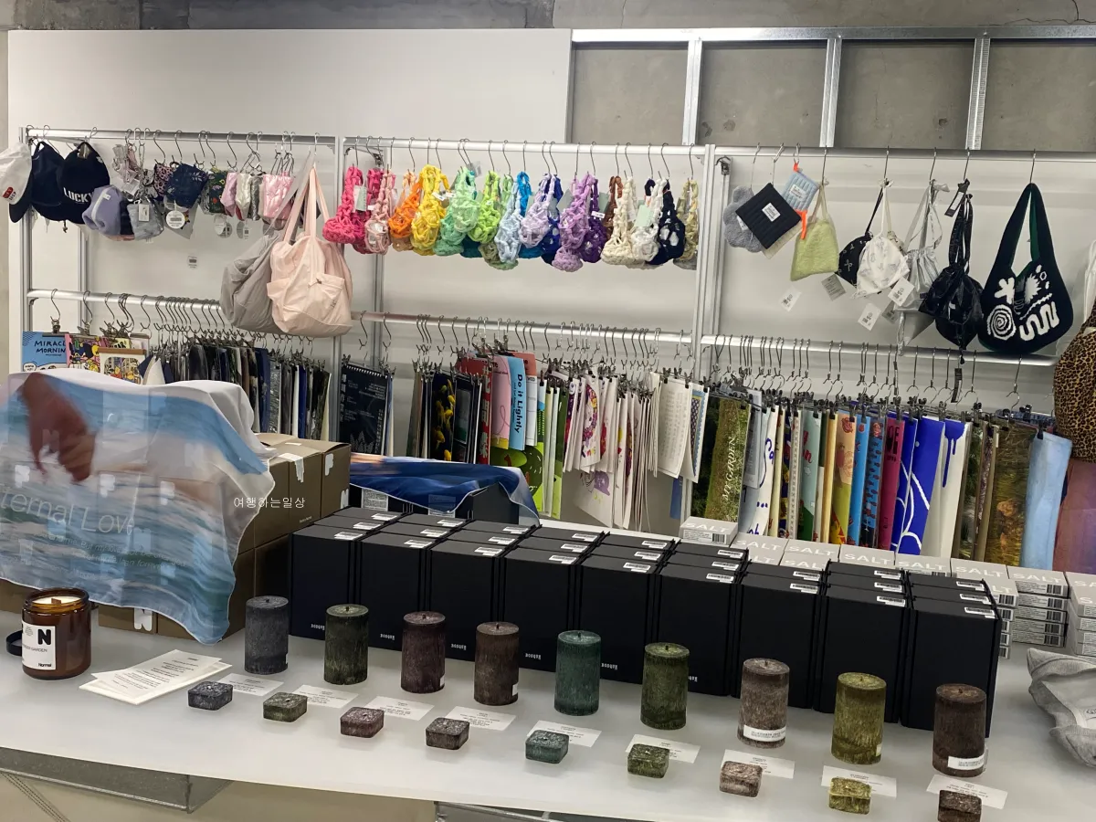 수원-행궁동-데이트-코스-구경하기-좋은-대형-소품샵-비옥-행궁점