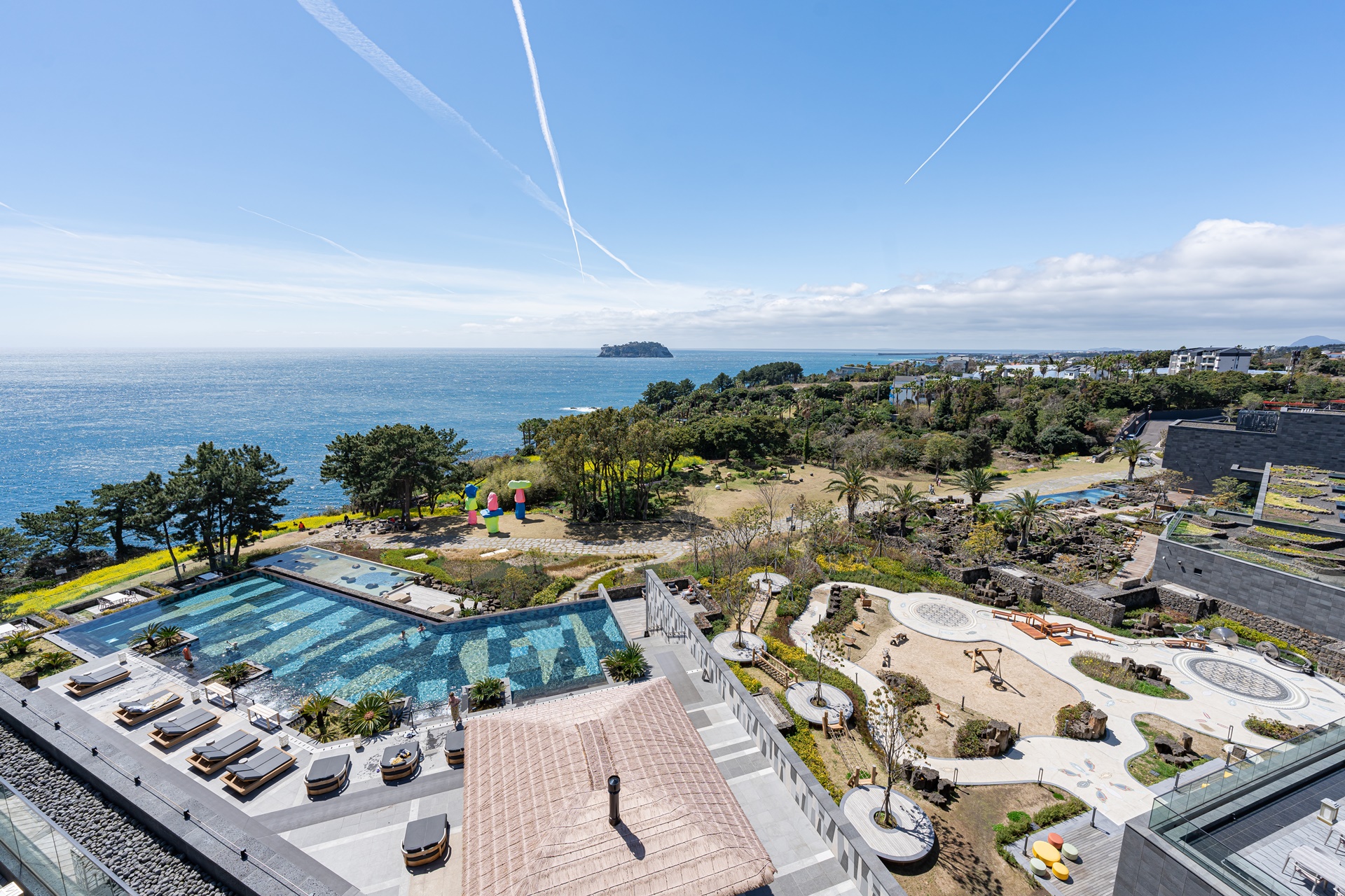 #JW가든 #JW메리어트제주 #댄싱두루미 #더플라잉호그 #아일랜드키친 #유채꽃 #제주사진 #제주여행 #제주유채꽃 #제주호텔