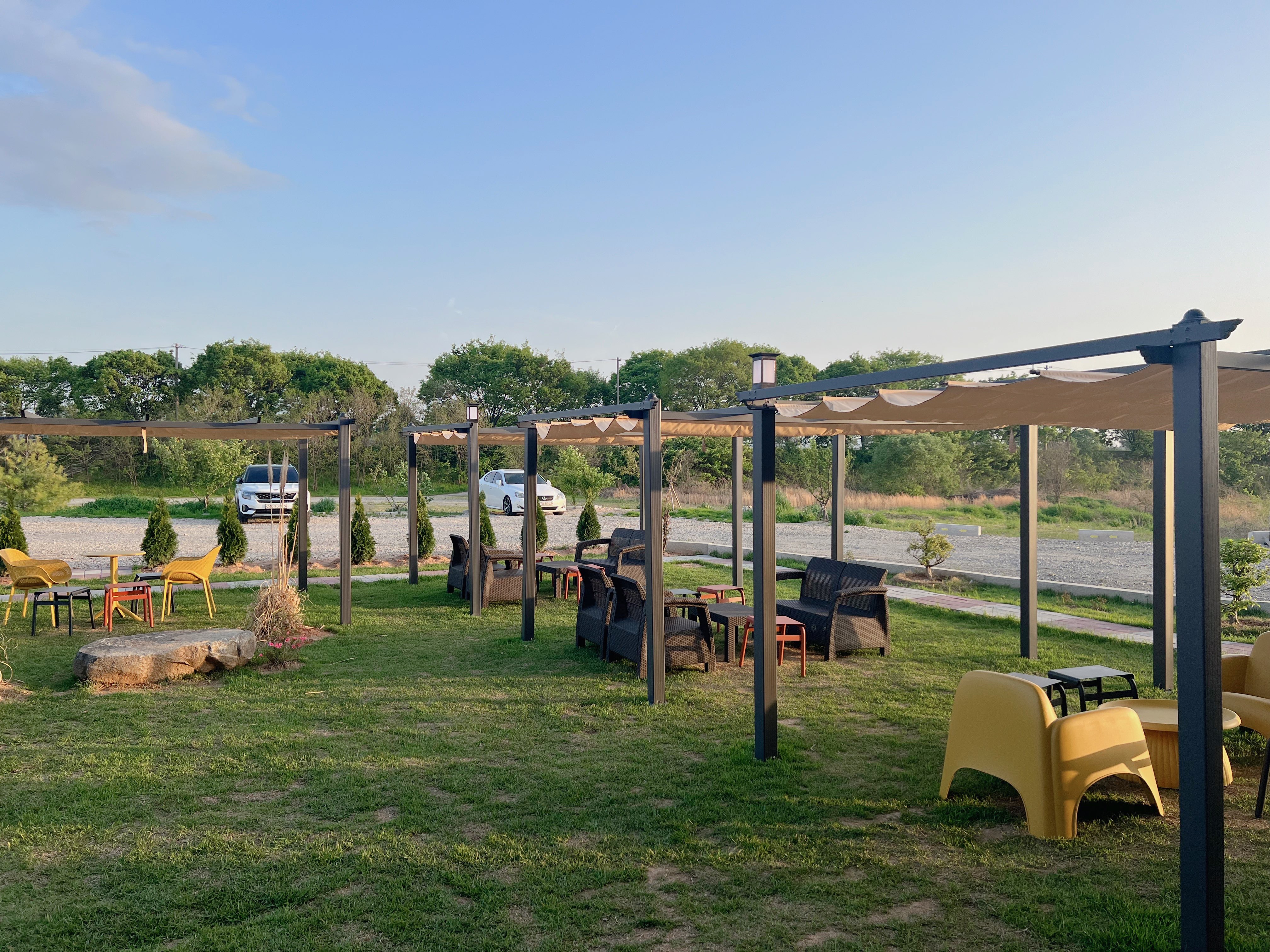 담양 카페 야외테이블 버트카페