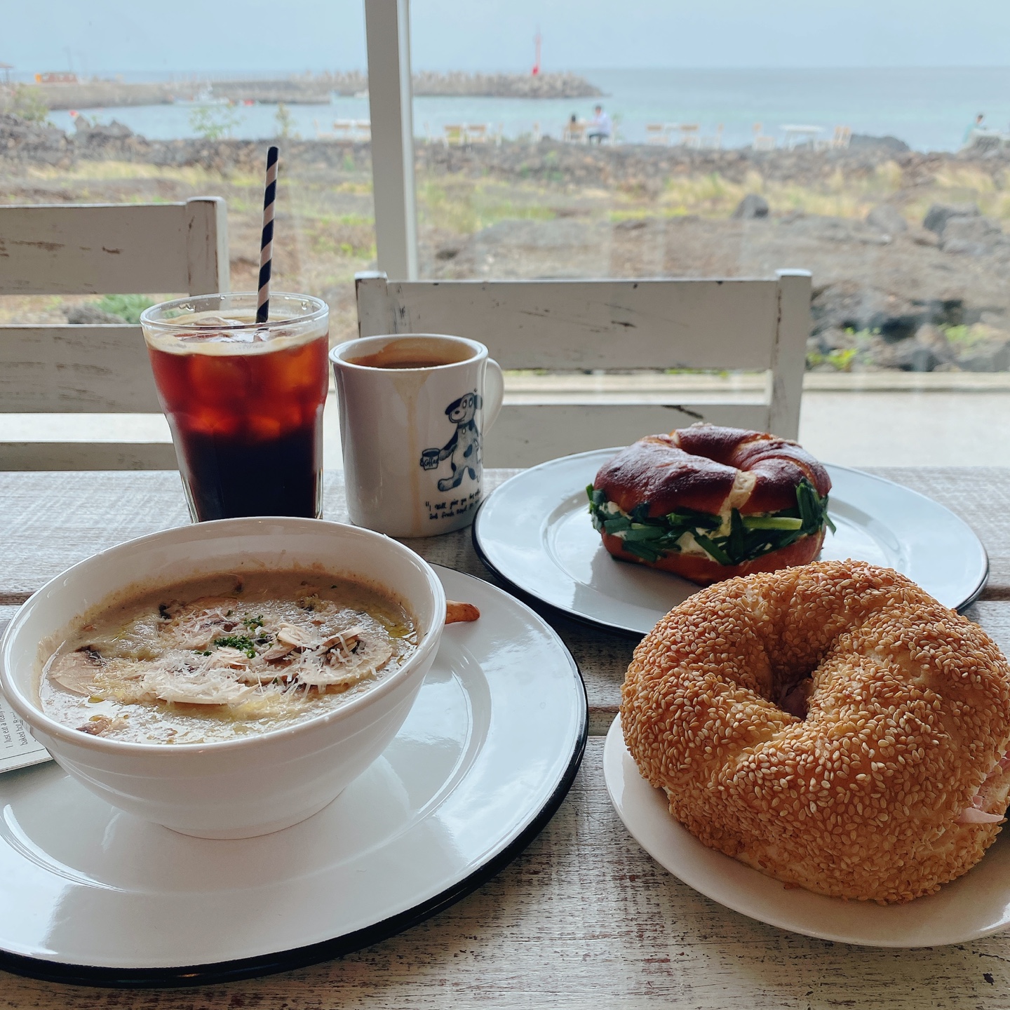 제주 구좌읍 동복리 동복마을 빵지순례 성지 런던베이글뮤지엄 제주 쪽파베이글 잠봉뵈르 샌드위치 베이글
