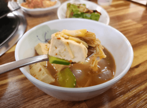 7천원백반집메뉴