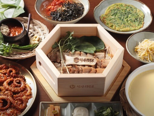 생생정보 고수의 부엌 부산 광안리 낙지볶음과 편백보쌈 맛집 부산 청산 1954 광안리 본점