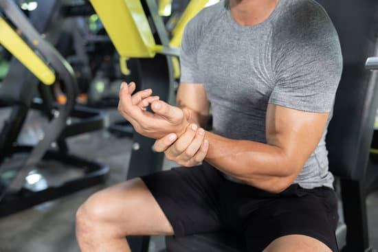 TFCC 손상 복원 관절경 수술: 절차와 회복 가이드