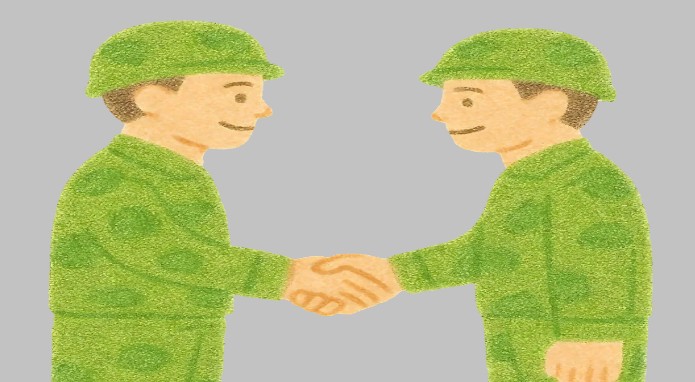 초록 군복을 입은 두 명의 군인이 서로 악수하는 모습의 일러스트