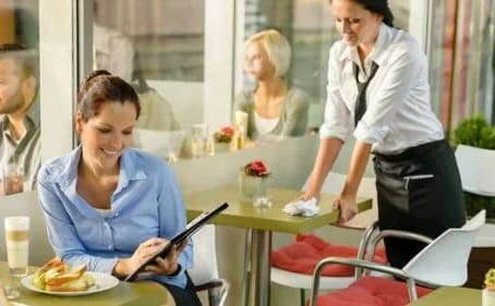 K-급식 3사 해외 매출 전망 및 푸드테크 전략 분석