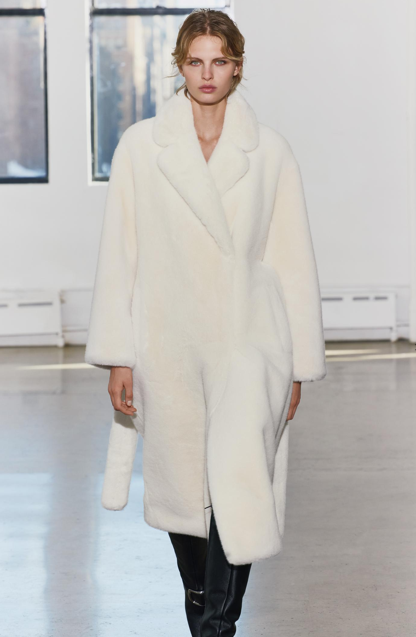 2024 자라 겨울 세일기간과 페이스드 무스탕, 스웨이드, 퍼 코트 잠바 핫템