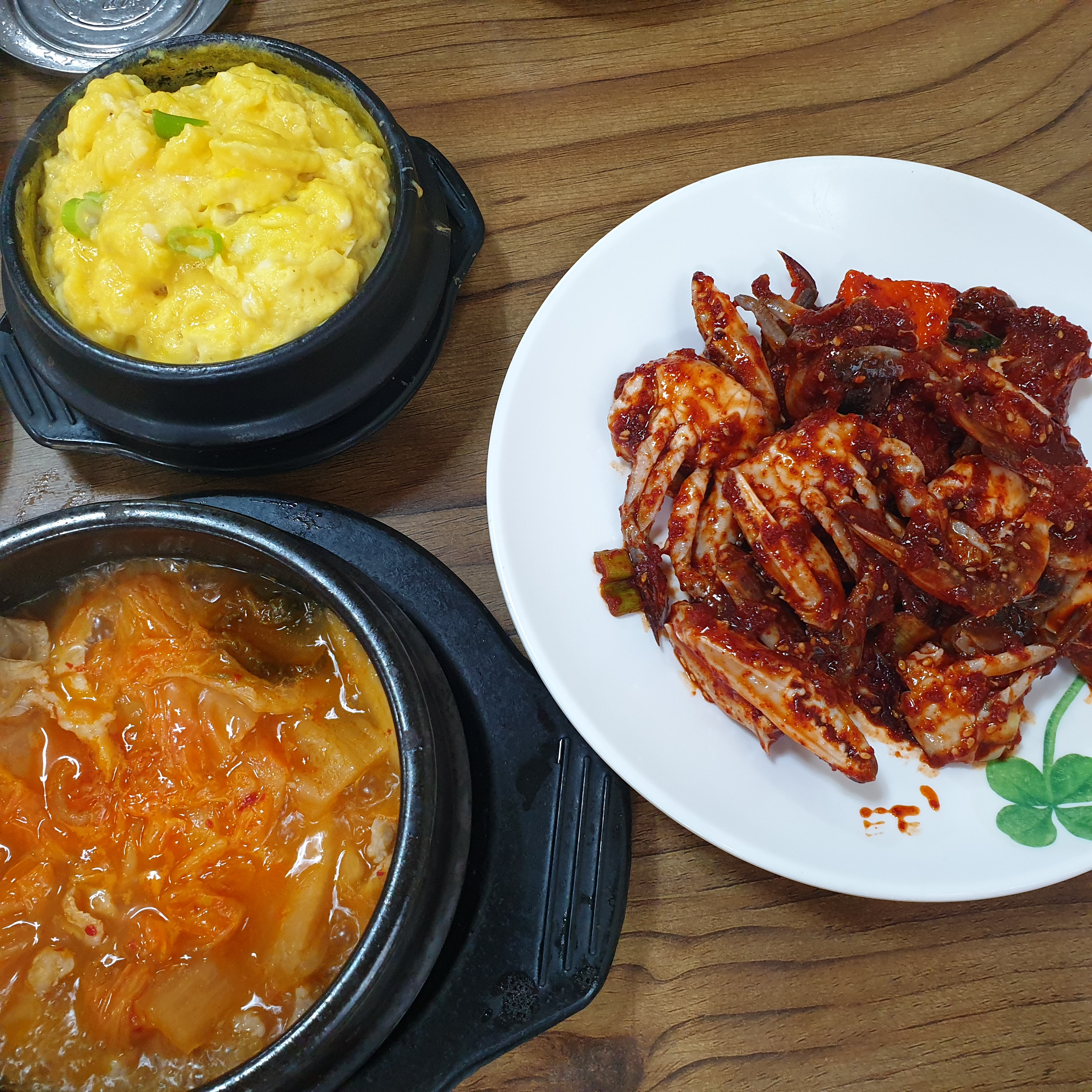 해남 꽃게장 백반 음식들