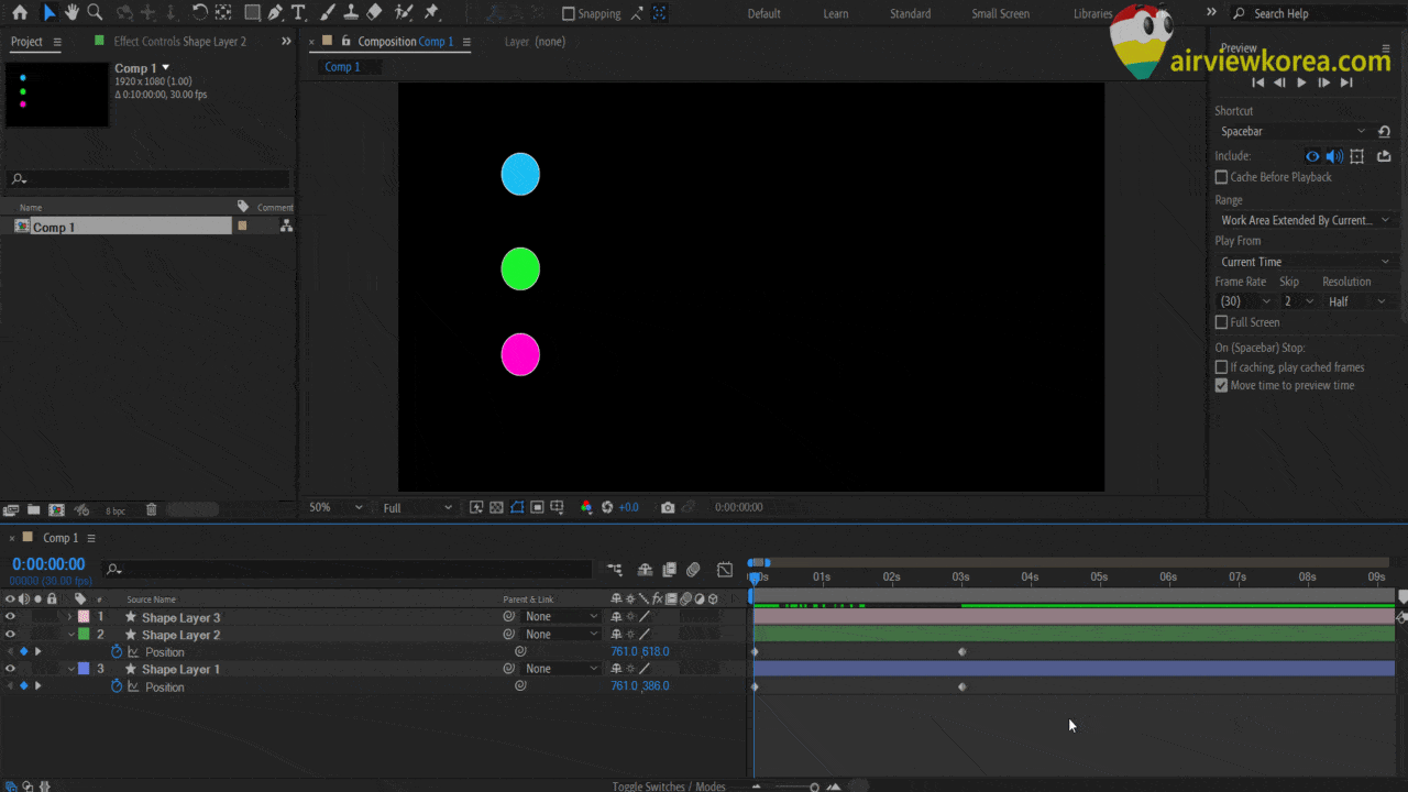 Easy Ease 기능이 적용된 레이어가 점점 빠르게 움직였다가 느려지면서 멈추는 움직임을 보여준다