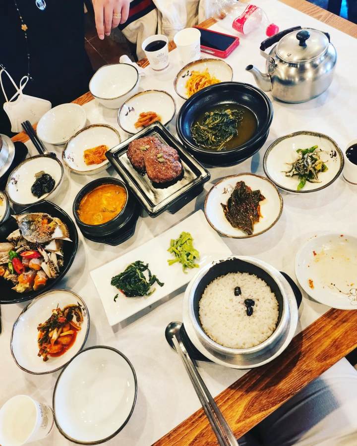 이천쌀밥 궁중음식 전문가 보리굴비 간장게장 떡갈비 불고기 한정식 이천 맛집