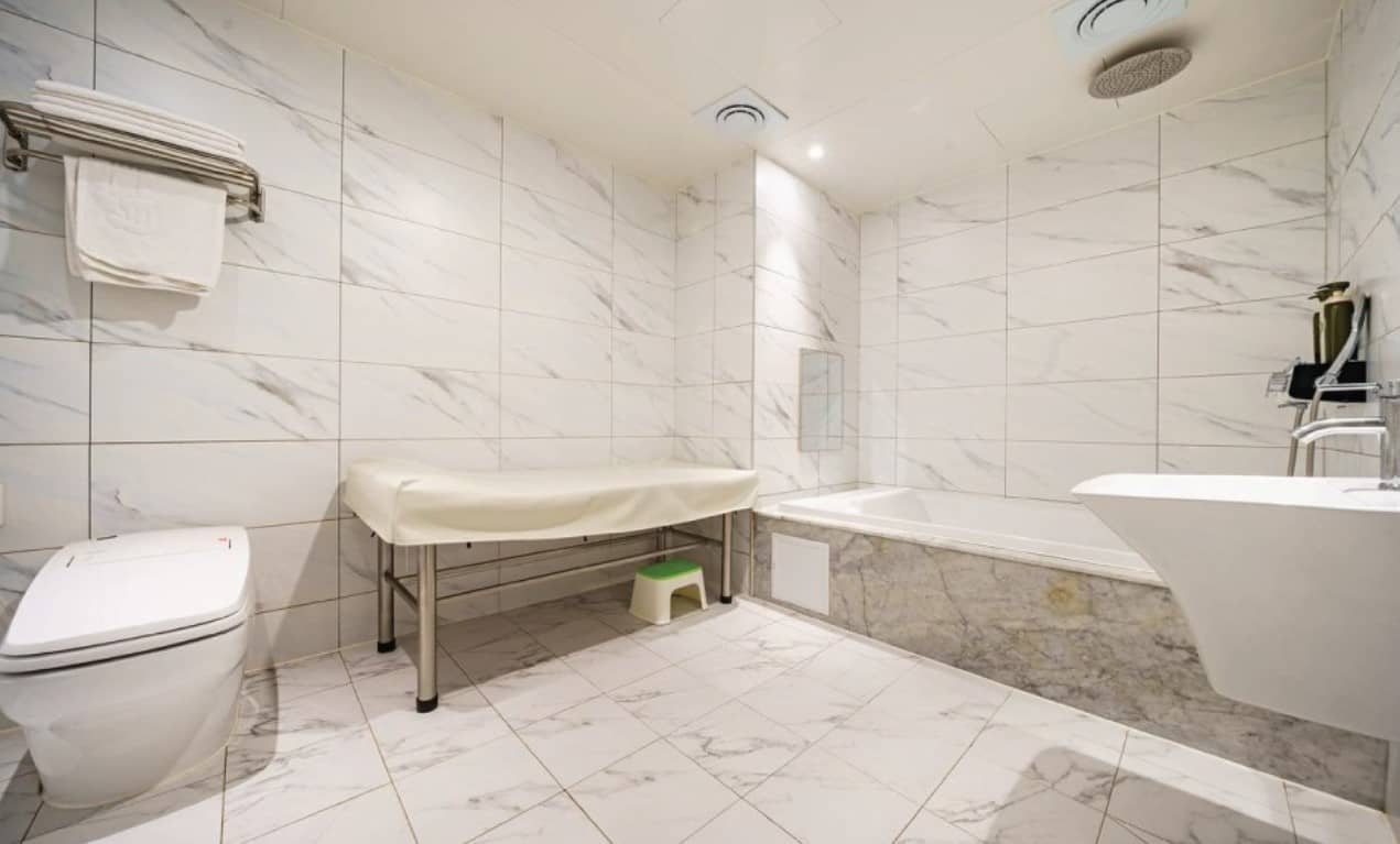 월호텔-객실-가족탕