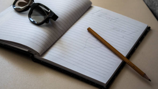 쓸 게 없다는 날, 무조건 한 줄을 쓰는 이유