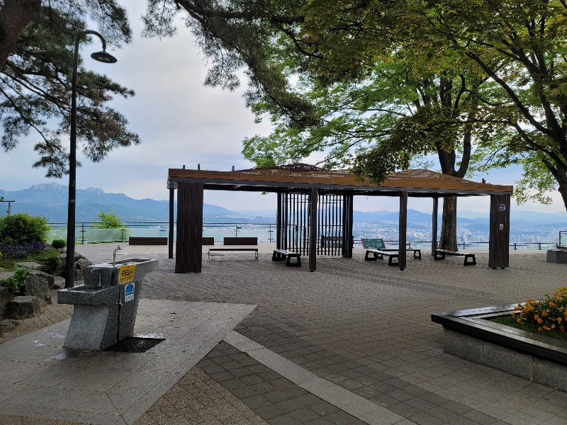 남산 전망대(팔각 광장)