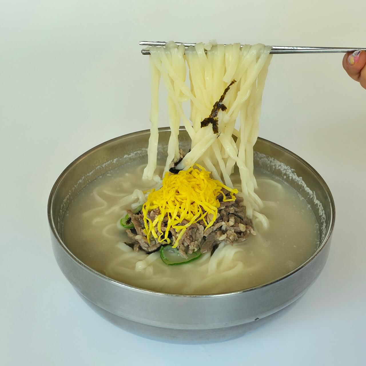 생생정보 알짜정보통 서울 강북구 칼국수 보쌈 맛집 솔샘칼국수보쌈 생생정보 2297회