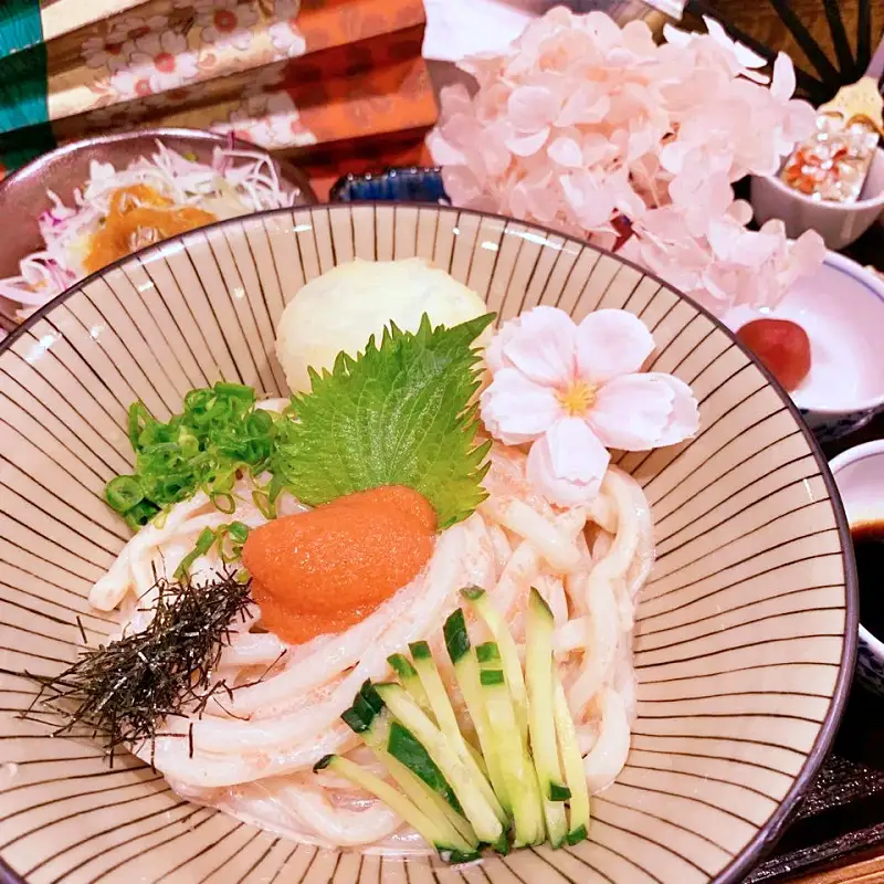 줄서는식당 계란 장어덮밥, 한우곱창덮밥, 숯불갈비 냉우동 맛있는 식당 잠실 송리단길 우동 돈부리 맛집 소개