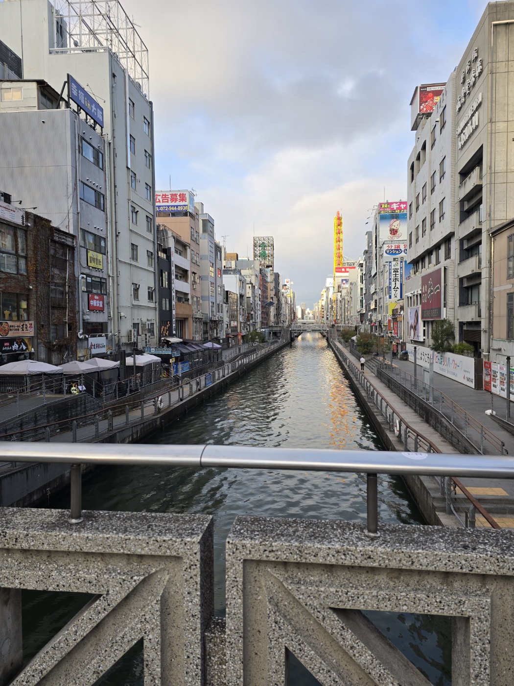 이른 아침 도톤보리 모습 이미지