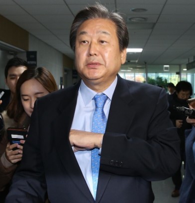 김무성 국회의원 프로필 나이 고향 학력 아들 재산