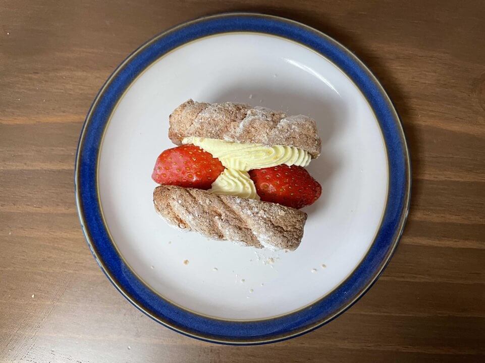 자매제과-딸기우유-다쿠아즈-모습