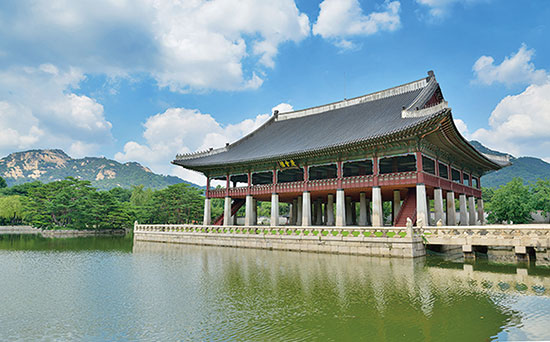 경복궁 경회루, 조선 건축, 한국 고미술사, 조형미, 전통 건축, 선의 미학, 공간 조형, 감정 조형