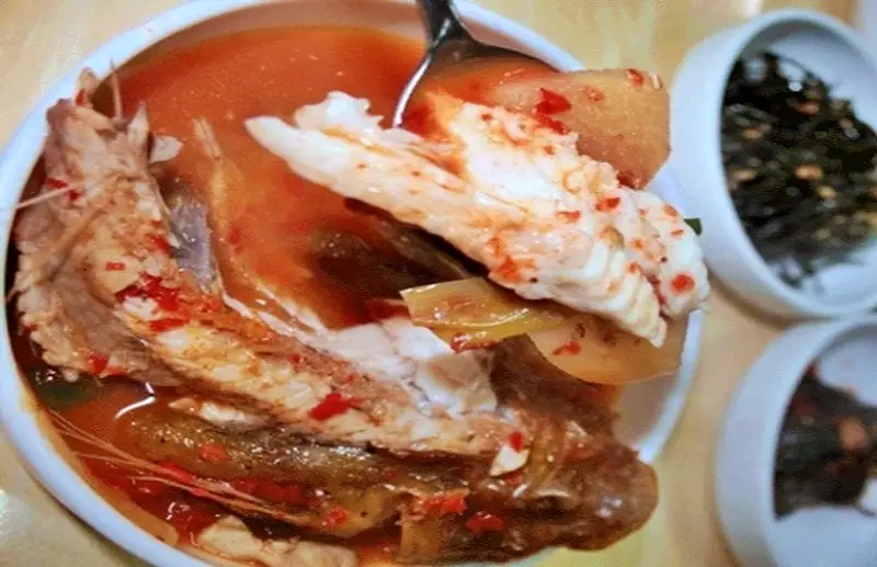 토요일은 밥이좋아 아침식사 가능한 물메기탕 꼼치탕 소고기뭇국 맛있는 식당 군산 리얼 현지인 맛집 추천 토밥즈 방송정보