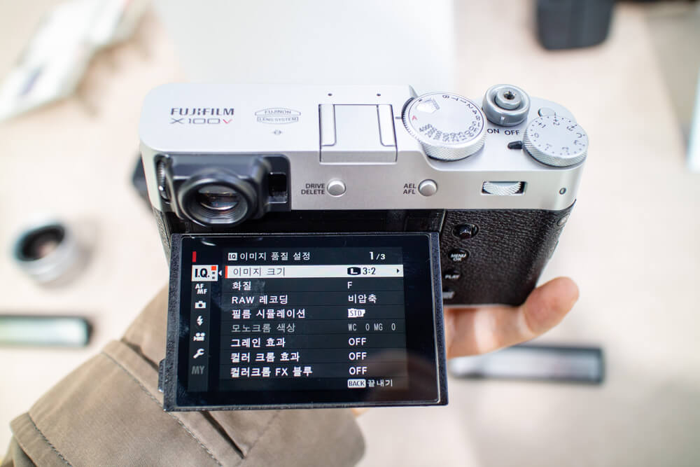 후지필름 X100V