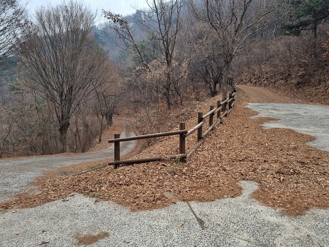 작은재 가는 길