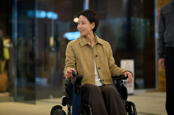 영화 군체 후기·출연진 김신록