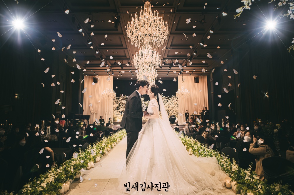 춘천 미래컨벤션 본식스냅 서브스냅 플라워샤워 빛새김