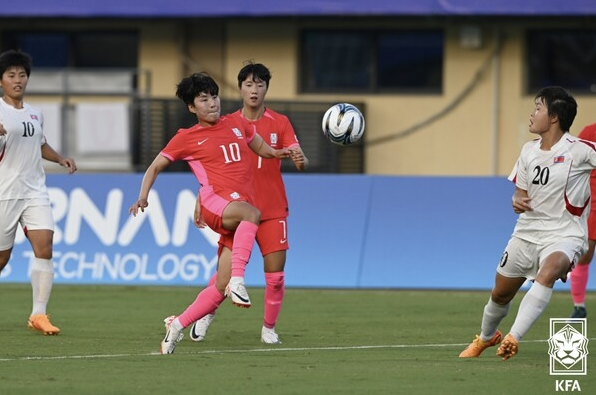 여자 축구 4강 진출 탈락