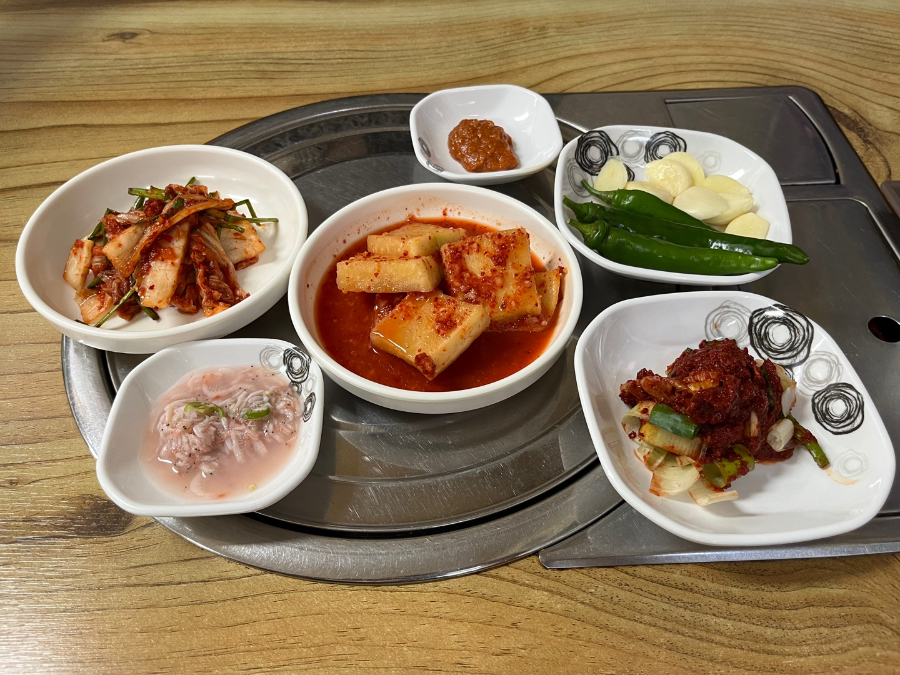 세종순대 밑반찬 모습