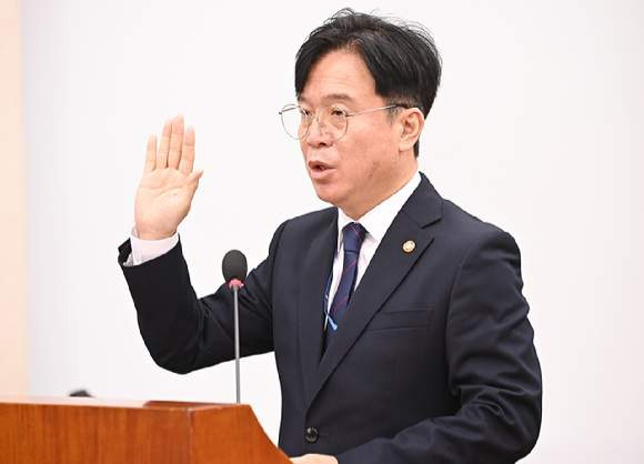 김영훈 노동장관 면담: 삼성전자 긴급 중재, 5만명 총파업 임박에 따른 성과급 쟁점 및 100조 손실 시나리오 총정리