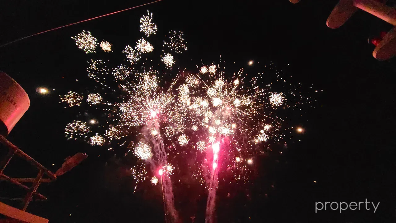 미남크루즈-선상불꽃놀이-팔간색노란색불꽃