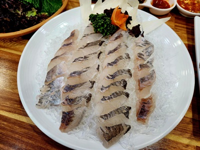 동해바다우럭회