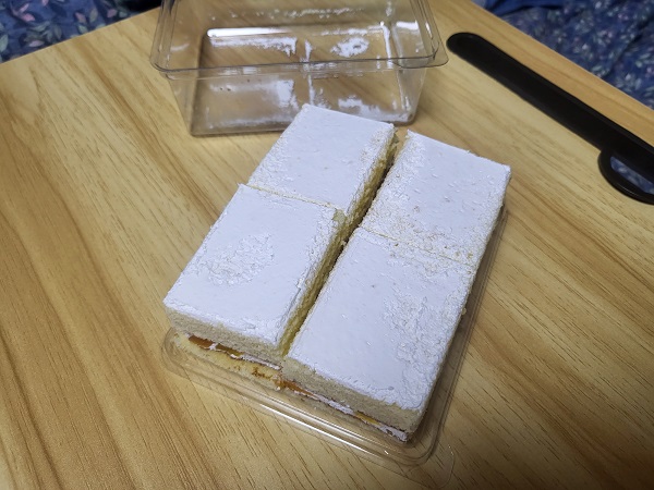 CU편의점 후르츠생크림케익