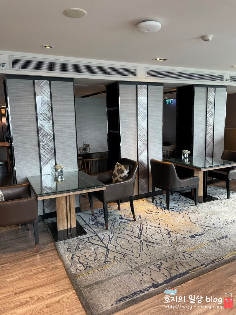 방콕 메리어트 마르퀴스 퀸즈파크 클럽라운지 내부