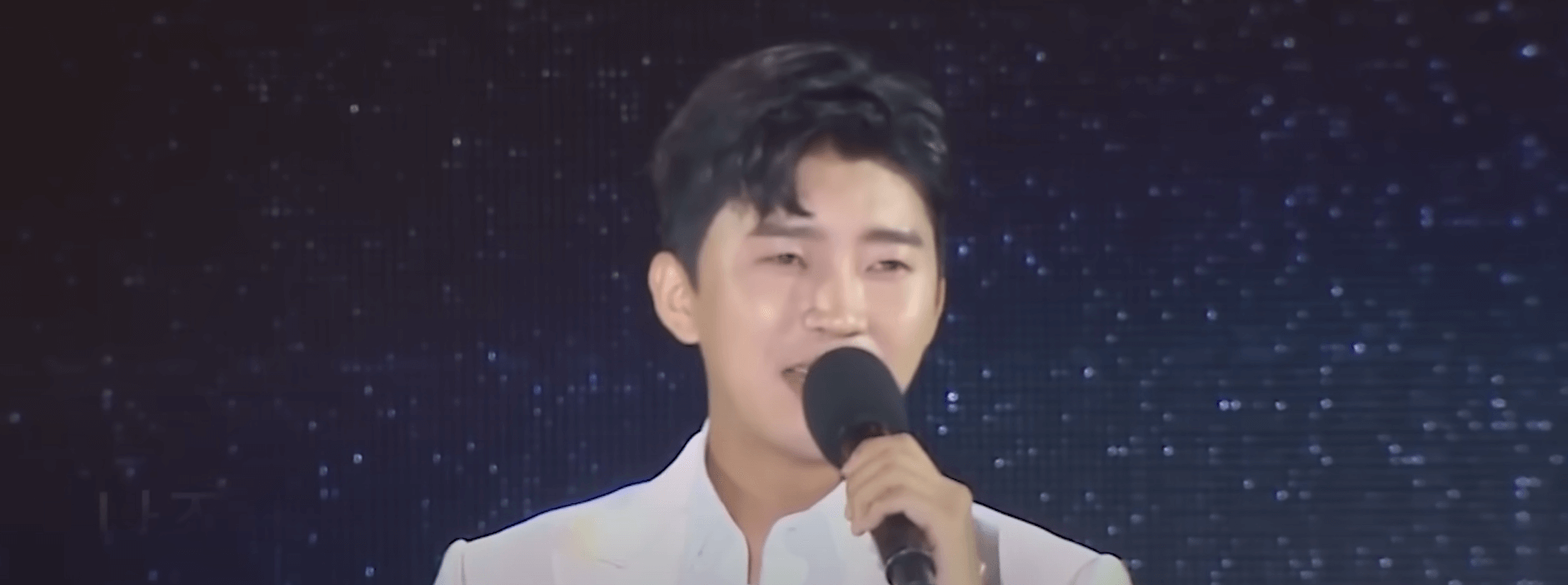 임영웅, '이제 나만 믿어요'를 부르는 모습