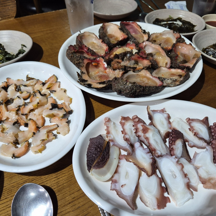 제주도 해산물 맛집, 만민식당