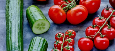 몸의 붓기 빼는 음식 2. 오이, 토마토