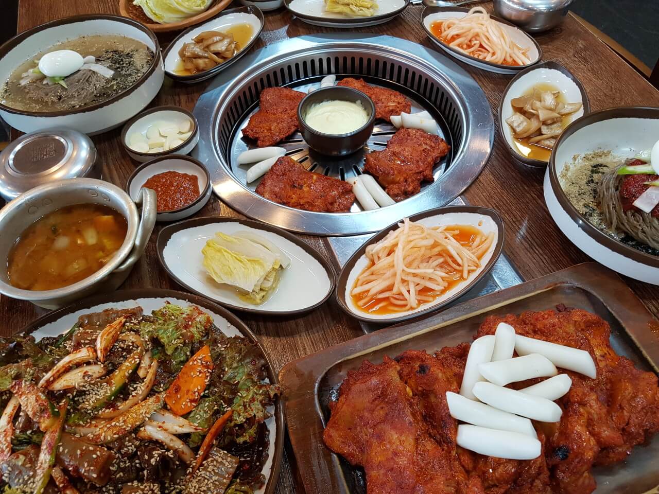 생방송투데이 떴다! 동네방네 가평 닭갈비 맛집 아침고요장작구이, 자라섬 꽃 페스타 & 가평 여행 코스 정리 생방송투데이 3777회