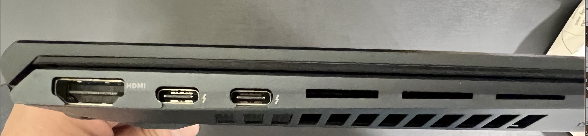 Asus Zenbook 14 포트 구성