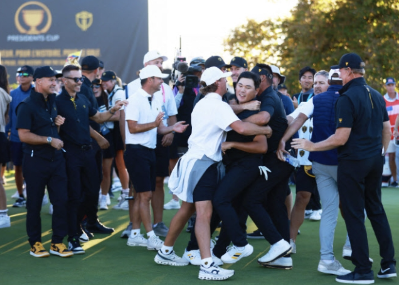 프레지던츠컵 둘째날 5:0 완승을 거두며 기뻐하는 인터내셔널팀