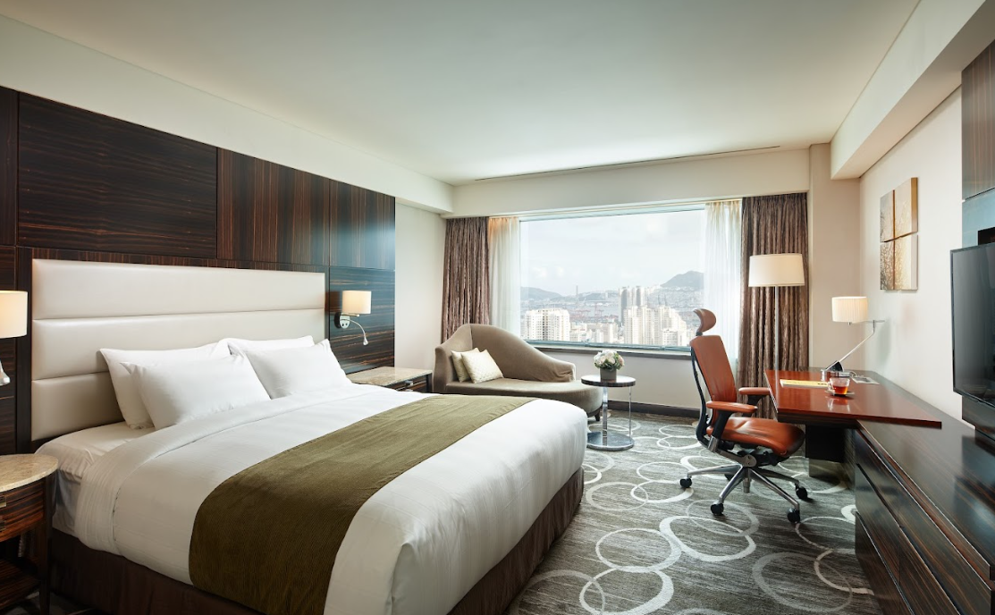 부산 호캉스 호텔 추천, 롯데호텔 부산 kkday 1만원 할인쿠폰 + 야외수영장 포함 25만원부터