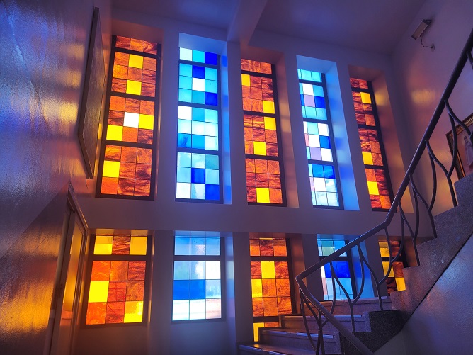 초장성당 유리화