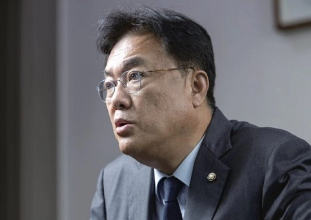 정진석 국회의원 프로필 나이 고향 재산 키 지역구