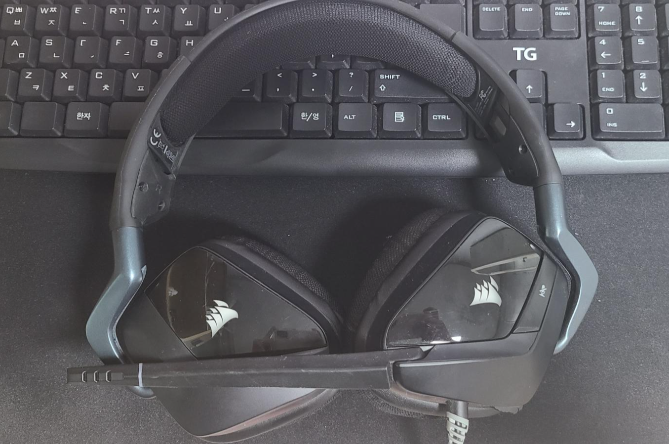 커세어-헤드셋-기본