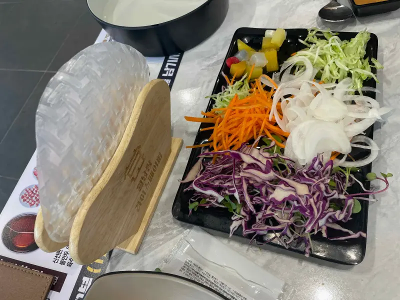 야채와 라이스페이퍼 모습