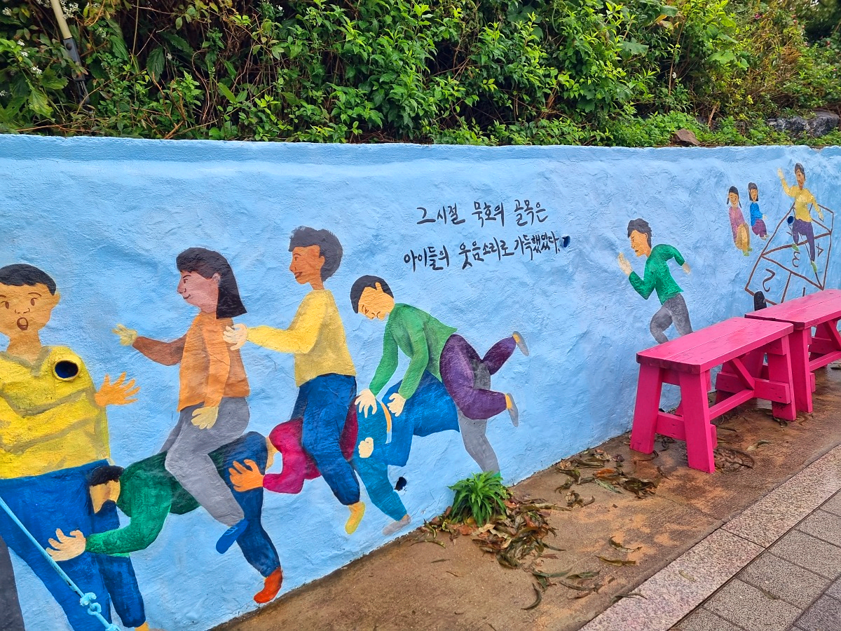 동해 묵호 가볼만한 곳 논골담길 - 바다와 골목, 벽화로 만나는 감성 여행지