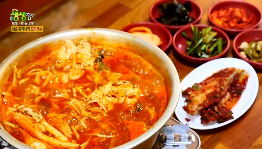 생생정보 할매 밥 됩니까? 포항 구룡포 해순 할머니의 모리국수 맛집 대천식당
