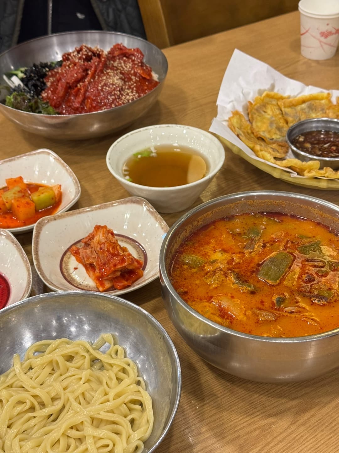 🍜 동동국수집 – 진한 국물과 탱글한 면발, 육전까지 퍼펙트 조합! 팔당 육개장 맛집